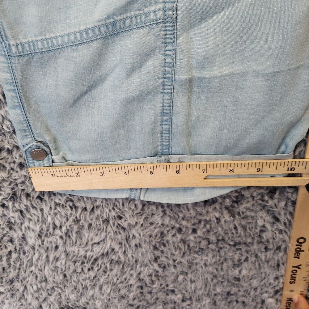 Chico's 2.5 Shorts Women 14 Light Blue High Rise Zipped Pockets Lightweight - Picture 8 of 9